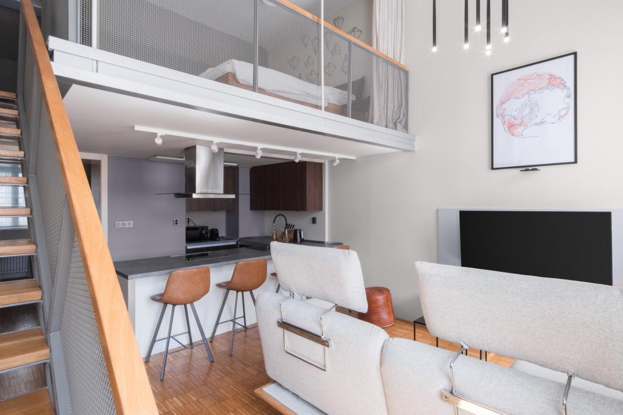 Days - Loft - Parking - 4 Min Wenceslas Sq * Prag