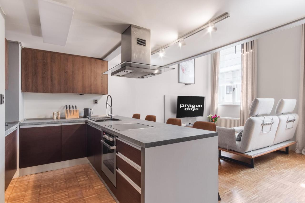 Days - Loft - Parking - 4 Min Wenceslas Sq Apartment Prag